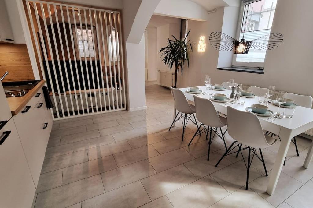 Lime Homes: Zentral Kueche Netflix Apartment *